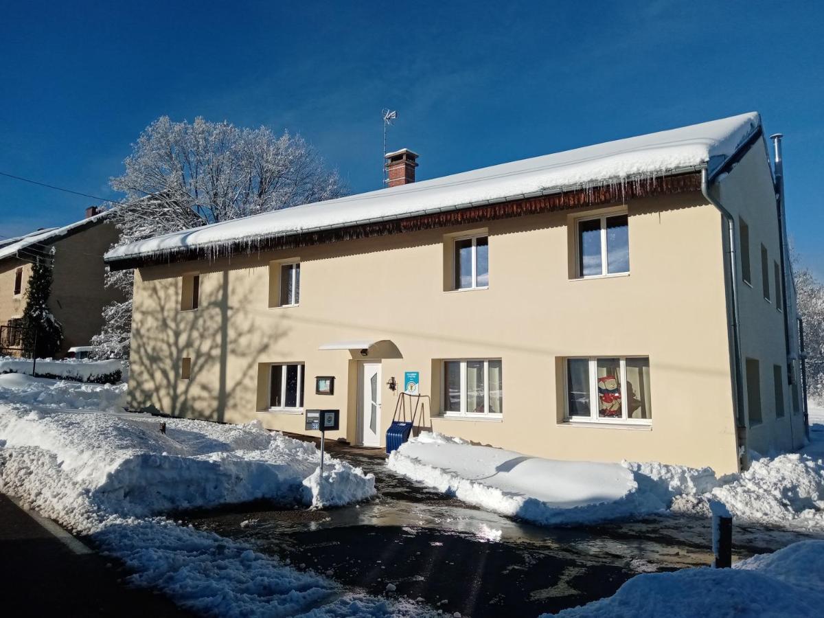 Les P'Tites Pistes Acomodação com café da manhã Chaux-des-Pres Exterior foto