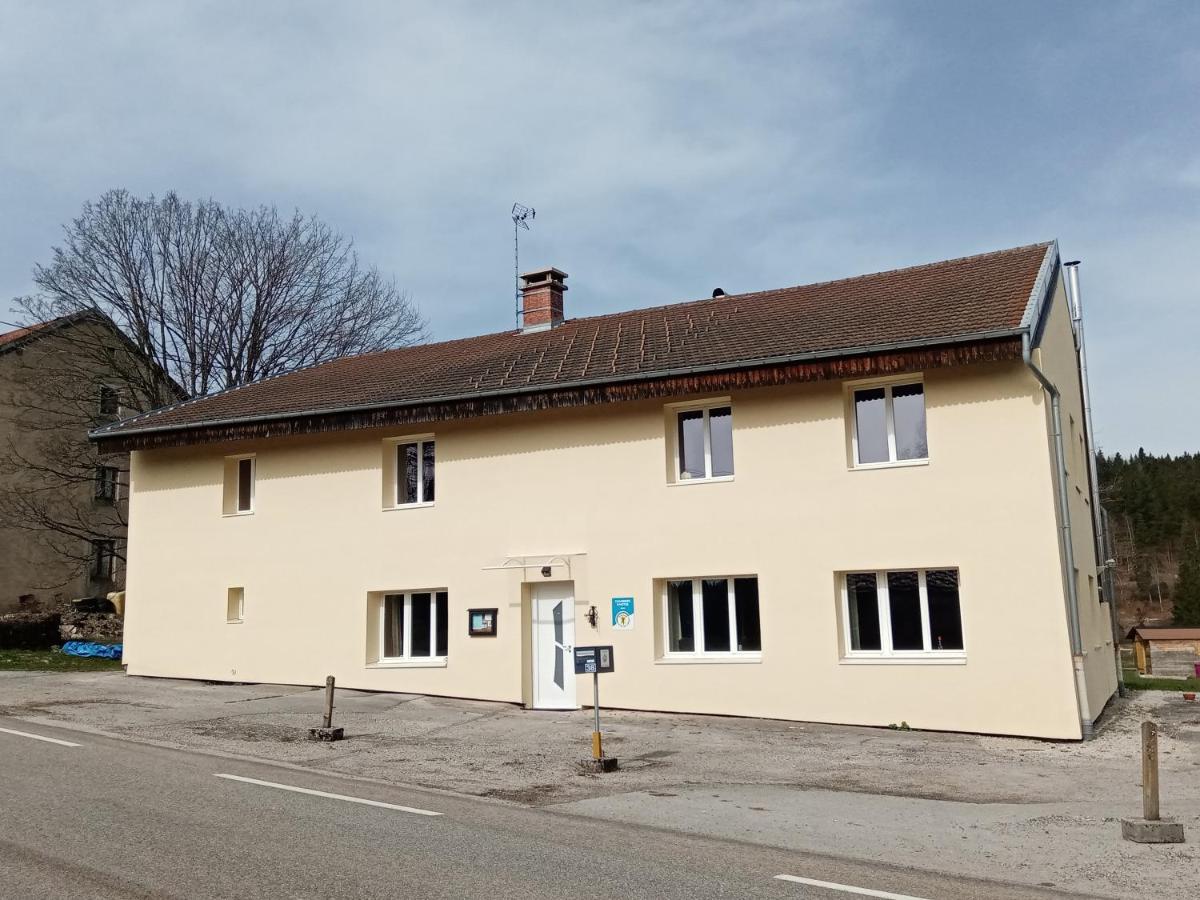 Les P'Tites Pistes Acomodação com café da manhã Chaux-des-Pres Exterior foto